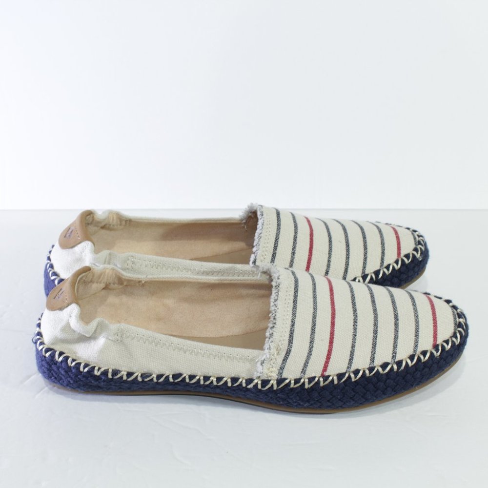NEW SPERRY LOAFERS